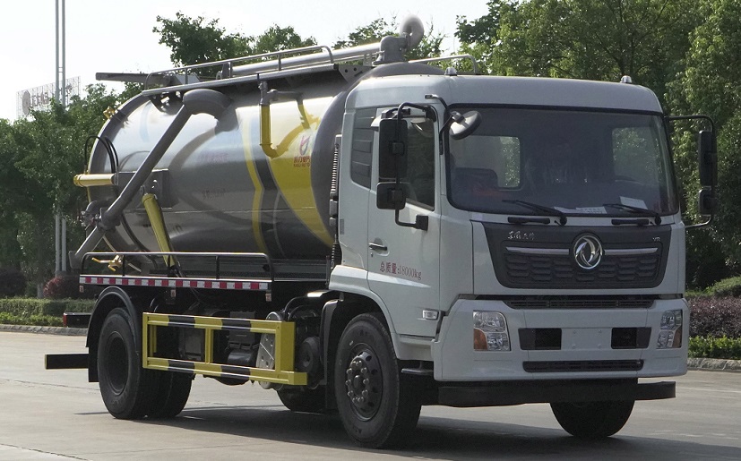 KLF5182GXWD6型吸污車
