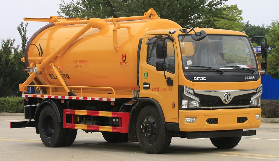 KLF5140GXWE6型吸污車